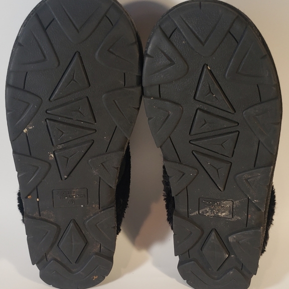 Secret Treasures Women's Size 9 Black Faux Fur Slippers Comfy Slip On Indoor - Picture 10 of 10